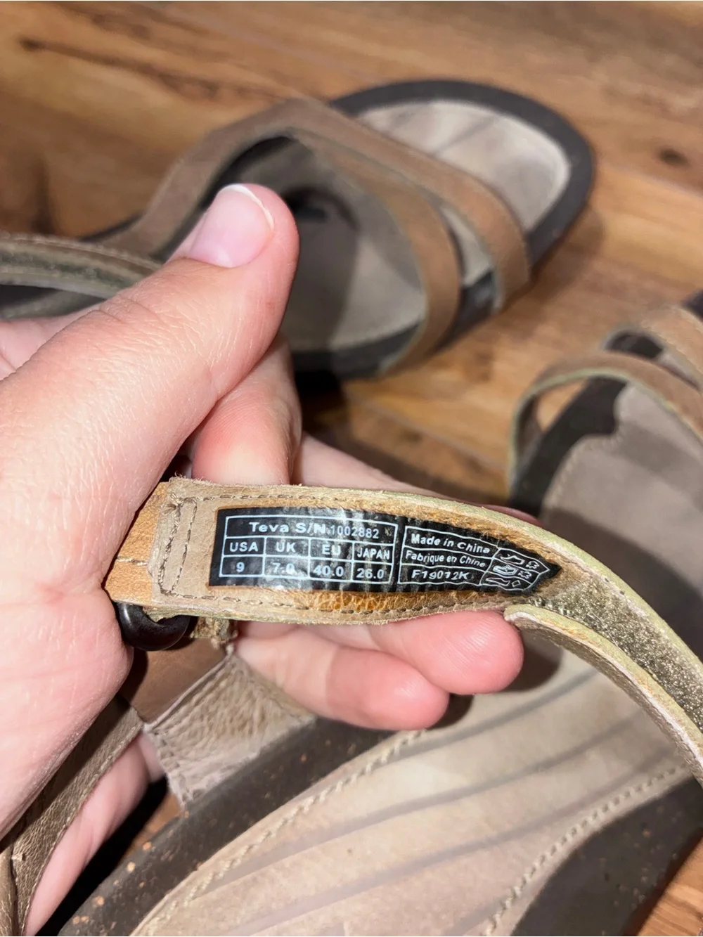 Teva Cabrillo Women’s Strap Wedge Tan Leather Sandals - size 9
